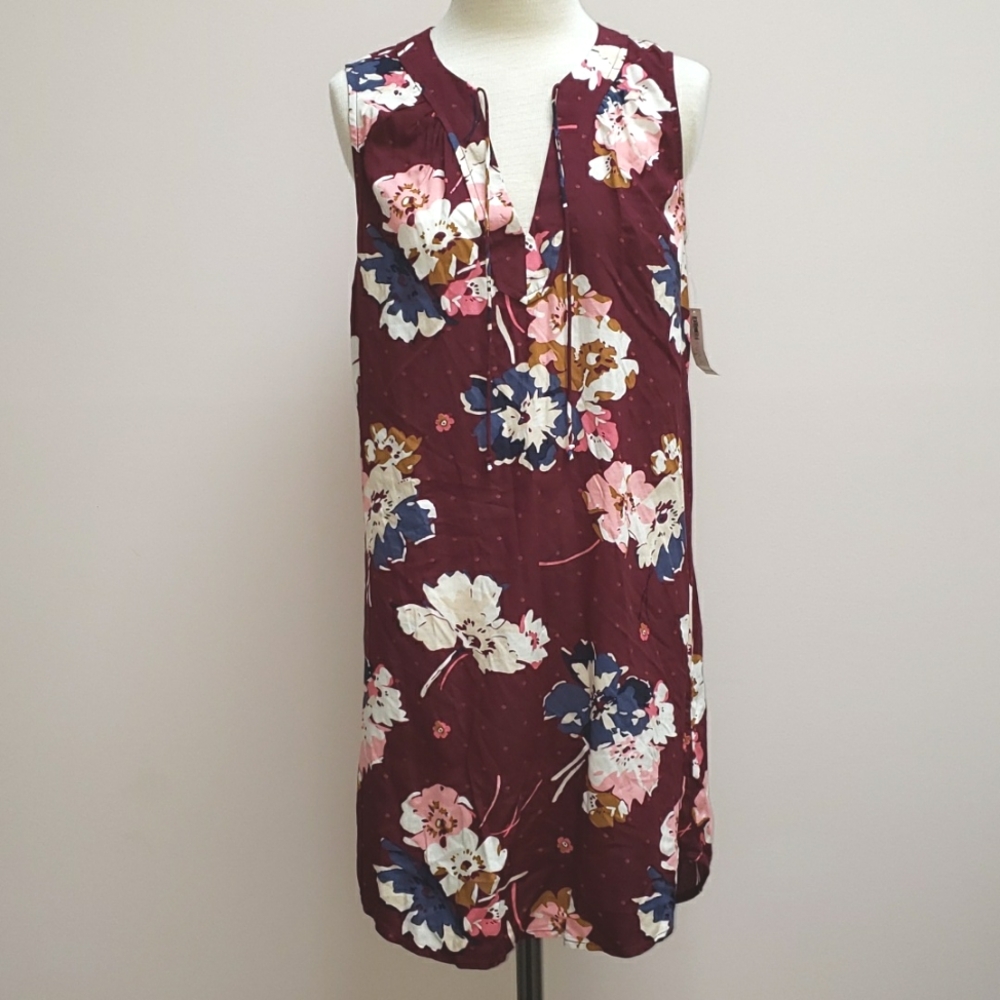 NWT Old Navy Dark Red Floral Sleeveless V-Neck Shift Dress, Size Small